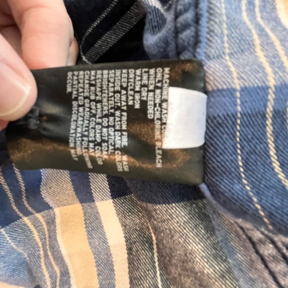 ~Uniqlo~ Blue Plaid Button-Up Shirt - Picture 4 of 4